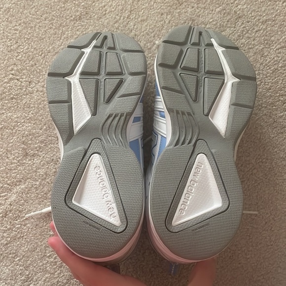 Brand new new balance 40/v2 blue & white shoes - Picture 6 of 7